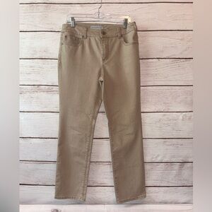 Chico's Classic Straight Leg Jeans in Tan 
Size 1 (8)  Casual Office Wear